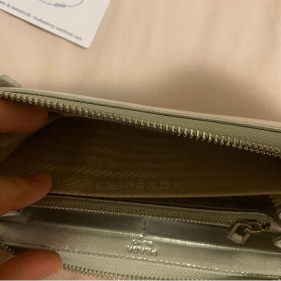 PRADA SMALL HAND WALLET - Picture 3 of 7
